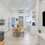 Dias Luxury Homes