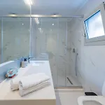 Dias Luxury Homes *