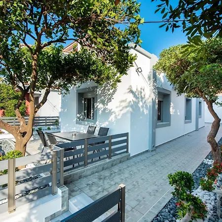 Dias Luxury Homes